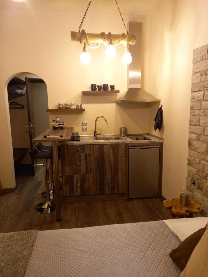 Lux Studio 1 Athena Bagian luar foto