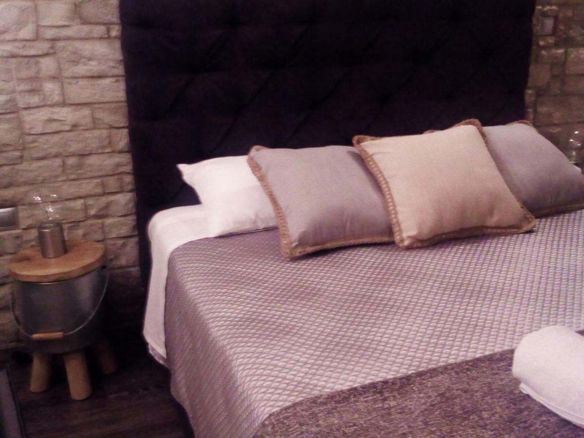 Lux Studio 1 Athena Bagian luar foto