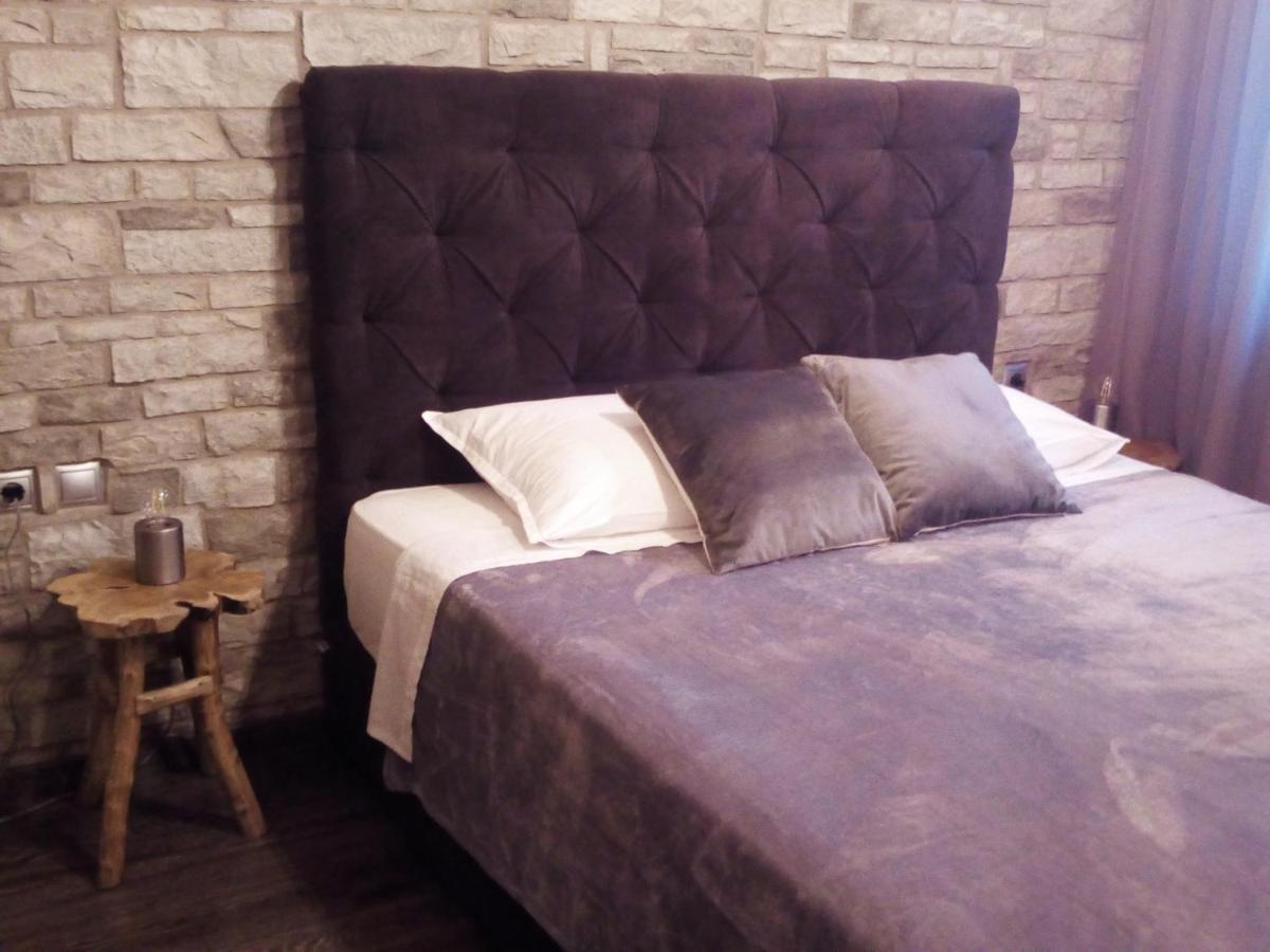 Lux Studio 1 Athena Bagian luar foto